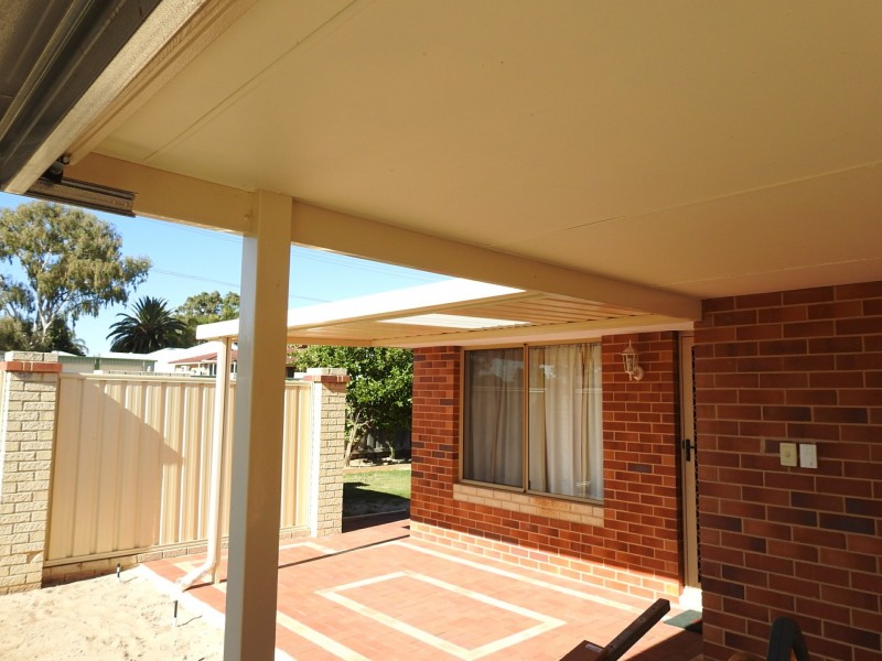 1/4 Wittenoom Road, High Wycombe WA 6057