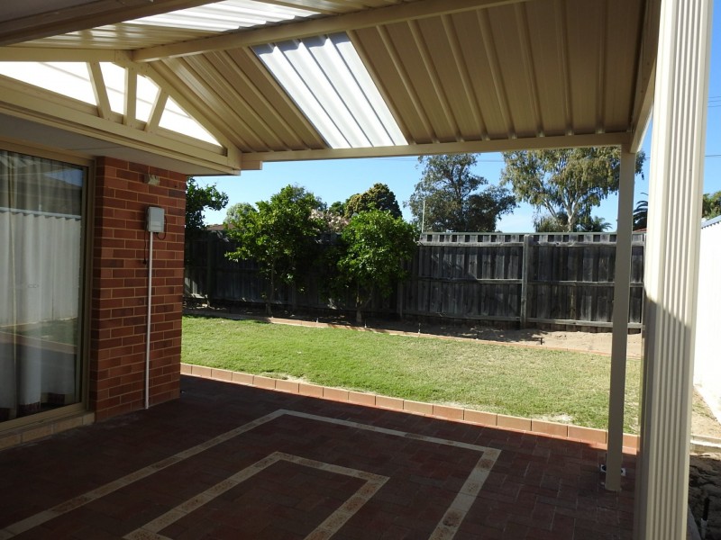 1/4 Wittenoom Road, High Wycombe WA 6057
