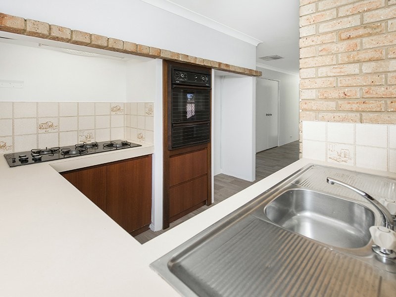 73 Golden Crescent, High Wycombe WA 6057