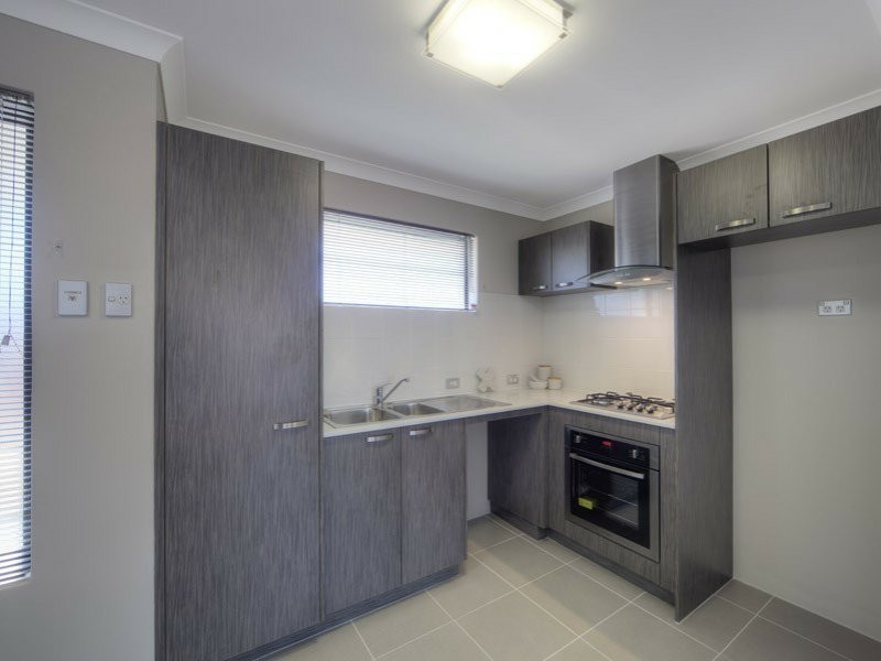 6/15 Boonooloo road, Kalamunda WA 6076