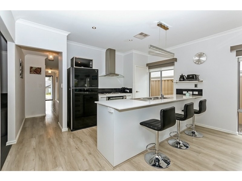 30 Bain Square, Forrestfield WA 6058