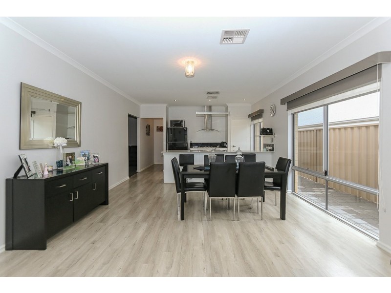 30 Bain Square, Forrestfield WA 6058