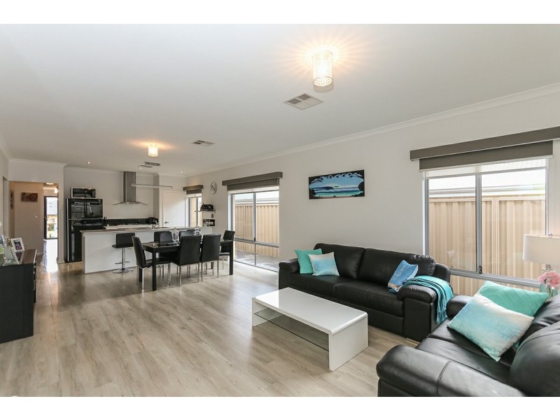 30 Bain Square, Forrestfield WA 6058