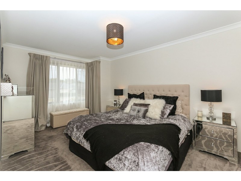 30 Bain Square, Forrestfield WA 6058