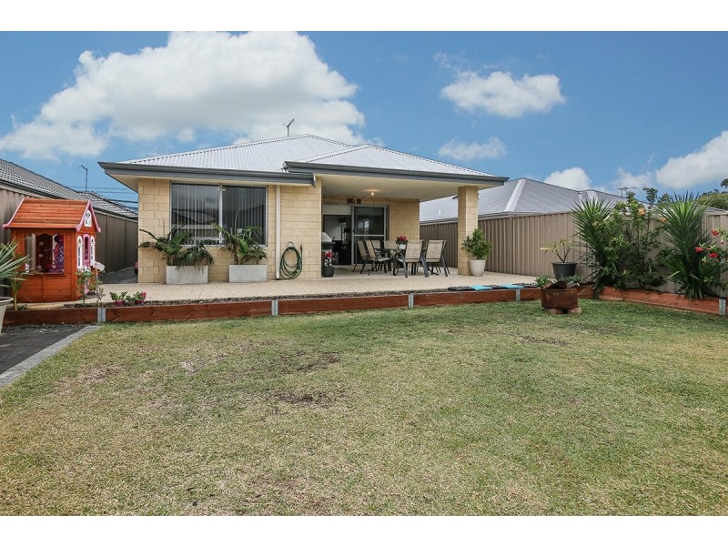 30 Bain Square, Forrestfield WA 6058