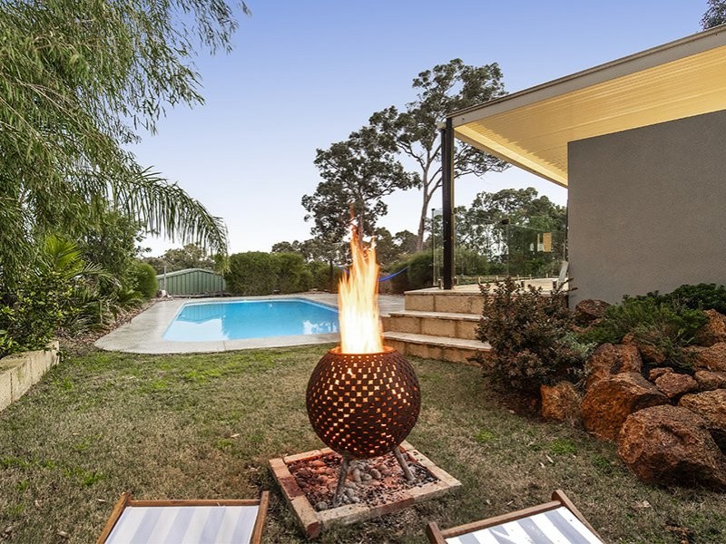 13 Farrant Street, Gooseberry Hill WA 6076