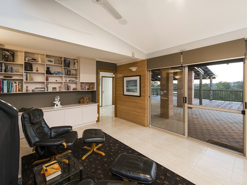 17 Bulkirra Place, Helena Valley WA 6056