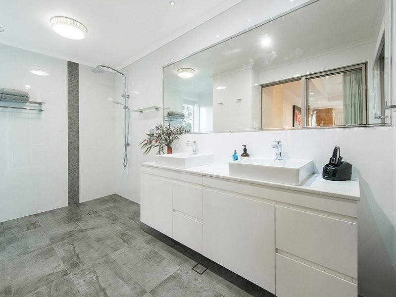 17 Bulkirra Place, Helena Valley WA 6056