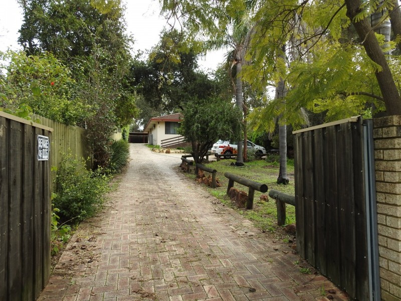 78 Cotherstone Road, Kalamunda WA 6076