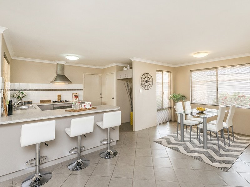 4/456 Kalamunda Road, High Wycombe WA 6057