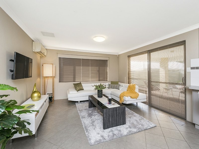 4/456 Kalamunda Road, High Wycombe WA 6057