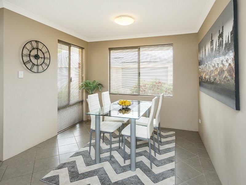 4/456 Kalamunda Road, High Wycombe WA 6057