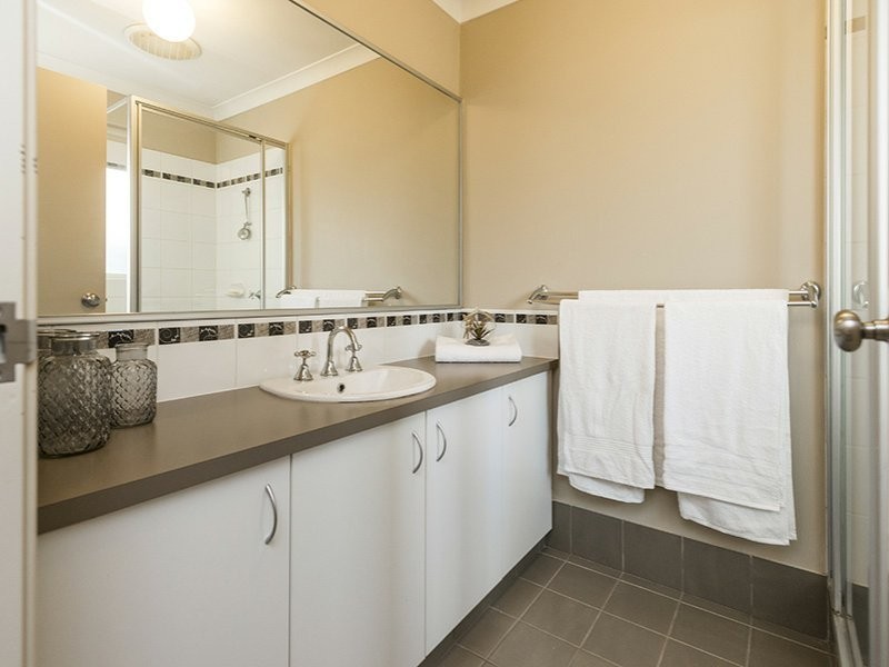 4/456 Kalamunda Road, High Wycombe WA 6057