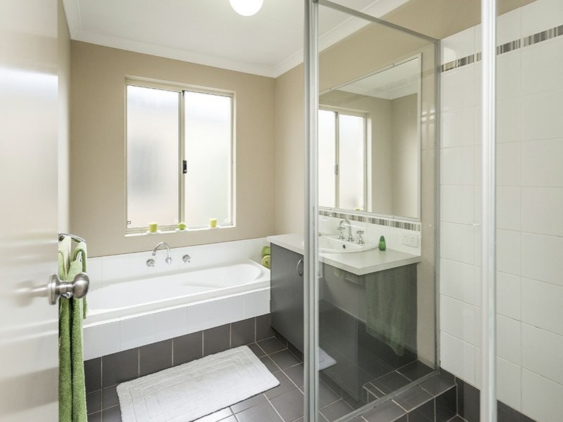 4/456 Kalamunda Road, High Wycombe WA 6057