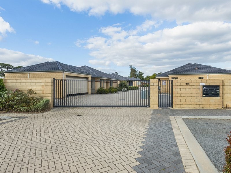 4/456 Kalamunda Road, High Wycombe WA 6057
