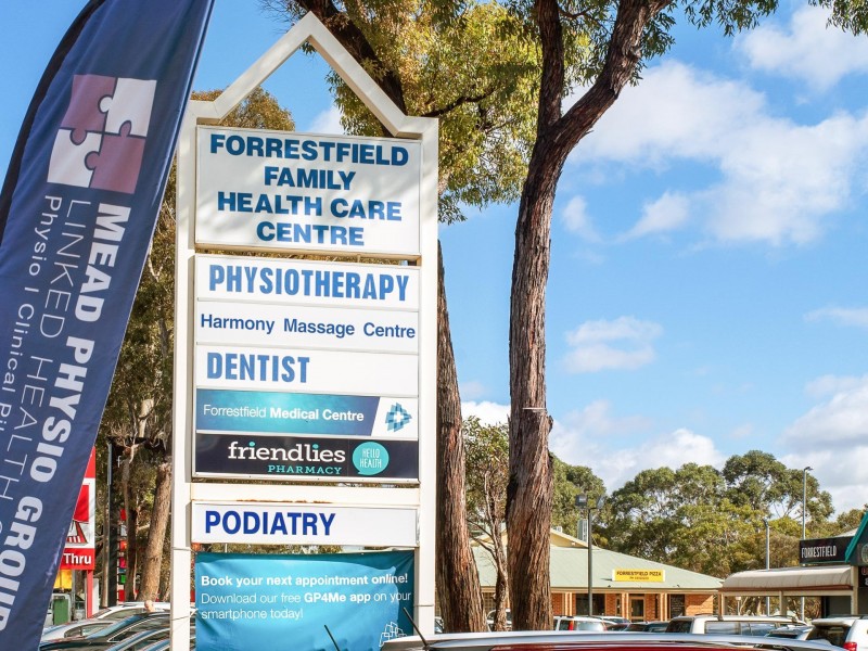 2 Cumberland Road, Forrestfield WA 6058