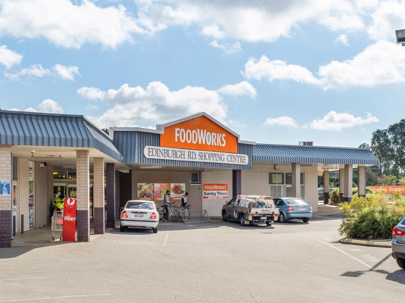 2 Cumberland Road, Forrestfield WA 6058