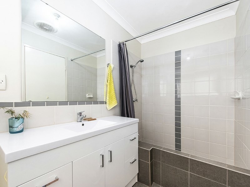 309 Lesmurdie Road, Lesmurdie WA 6076