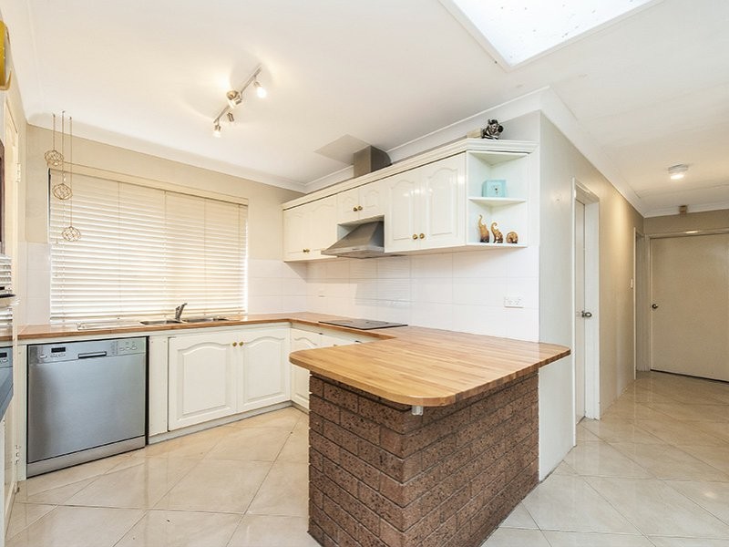 309 Lesmurdie Road, Lesmurdie WA 6076