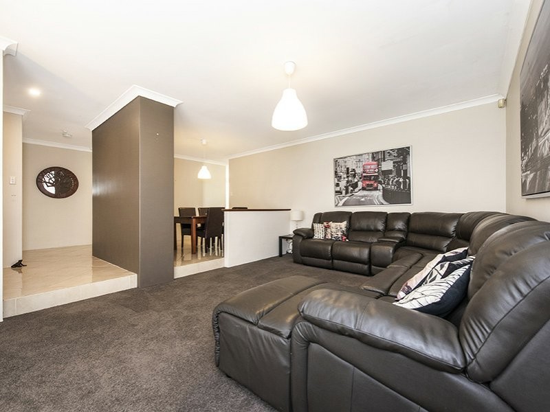 309 Lesmurdie Road, Lesmurdie WA 6076