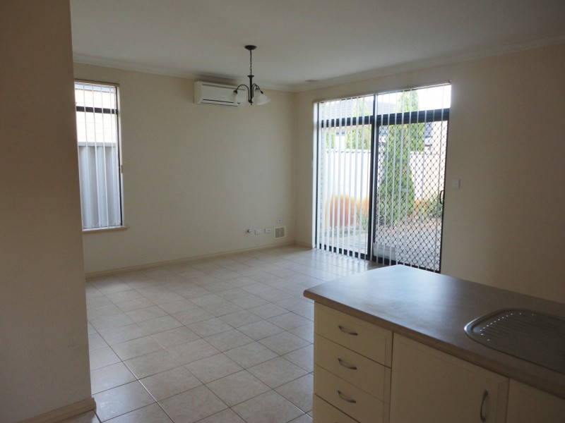 3 81 Sayer St, Midland WA 6056