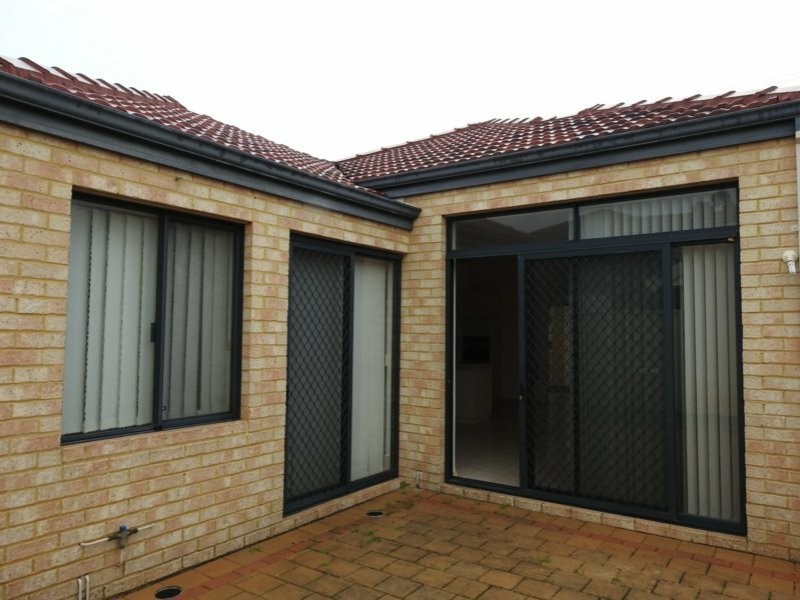 3 81 Sayer St, Midland WA 6056