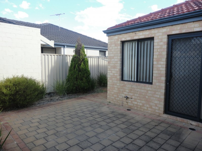 3 81 Sayer St, Midland WA 6056