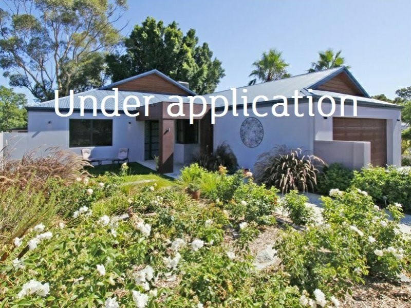 31 Urch Road, Kalamunda WA 6076