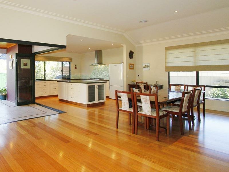 31 Urch Road, Kalamunda WA 6076