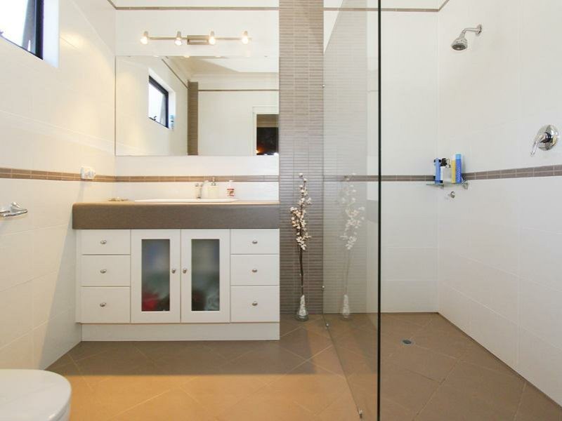 31 Urch Road, Kalamunda WA 6076