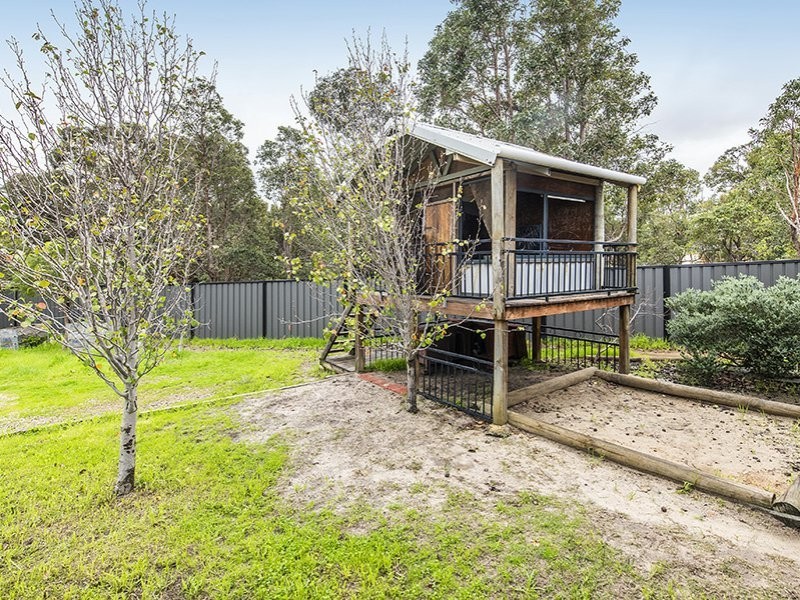 16 Bittern Close, Maida Vale WA 6057