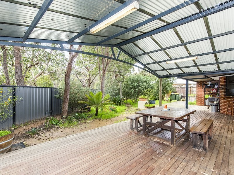 16 Bittern Close, Maida Vale WA 6057