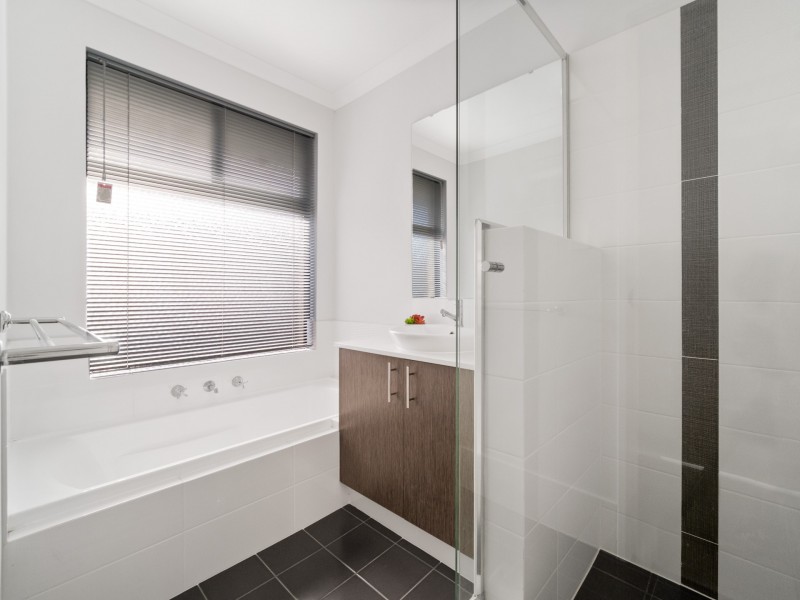 10 Olney Court, High Wycombe WA 6057