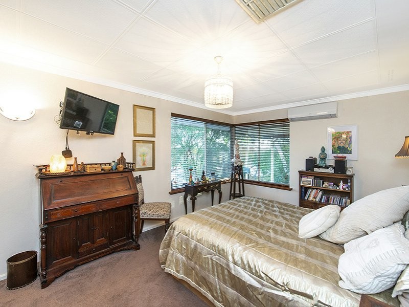 4 Michael Crescent, Boya WA 6056