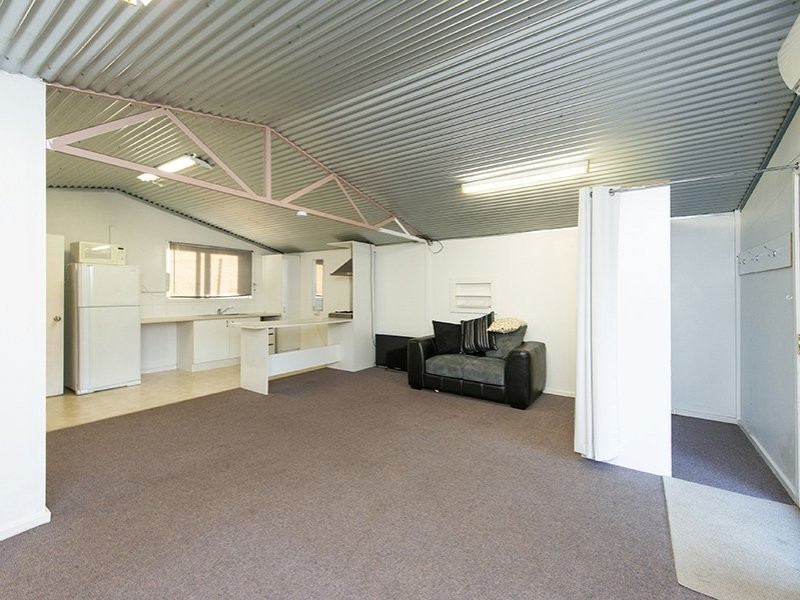 4 Michael Crescent, Boya WA 6056