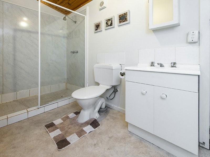 4 Michael Crescent, Boya WA 6056