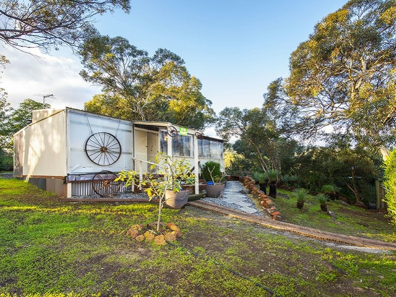 4 Michael Crescent, Boya WA 6056