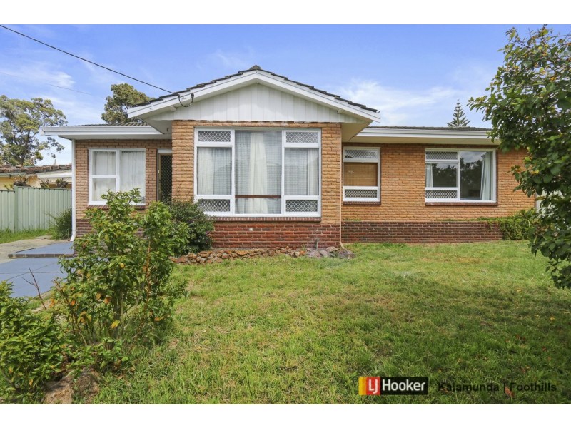 17 Kalbarri Street, Lesmurdie WA 6076