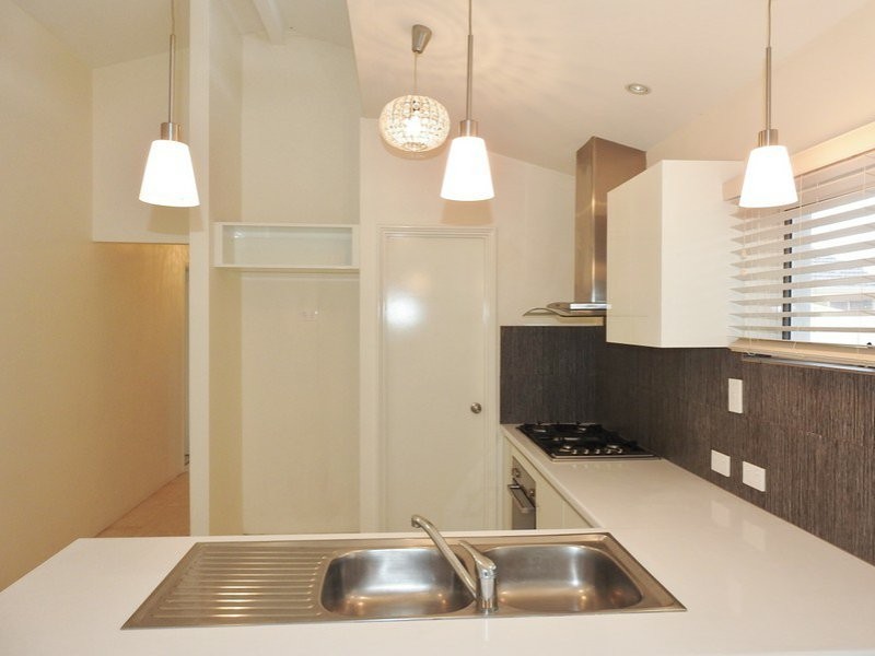 4 33 Hamersley Street, Midland WA 6056