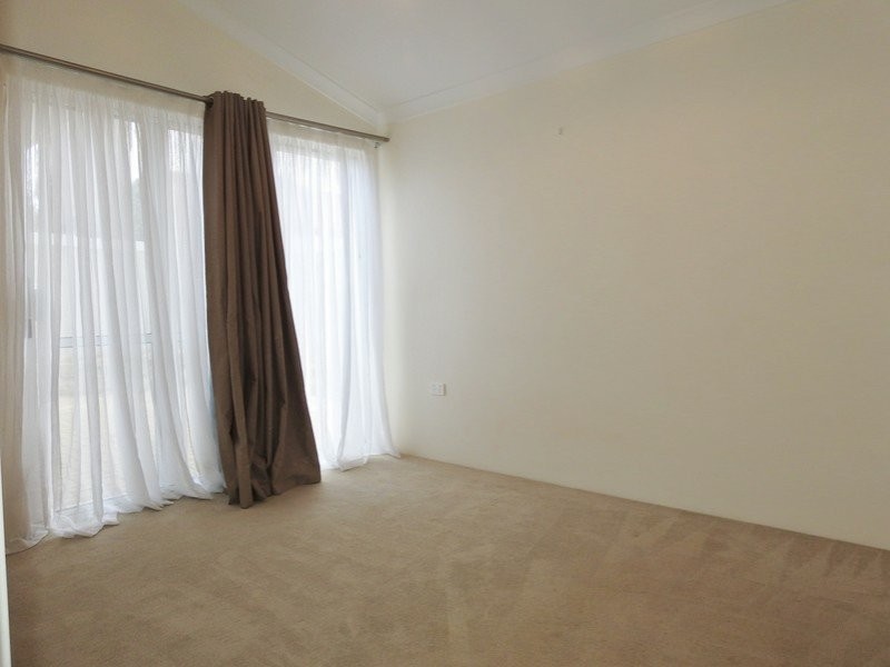 4 33 Hamersley Street, Midland WA 6056