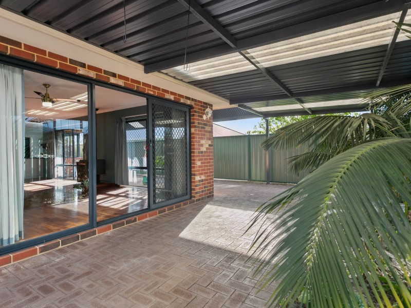 60 Larwood Crescent, High Wycombe WA 6057