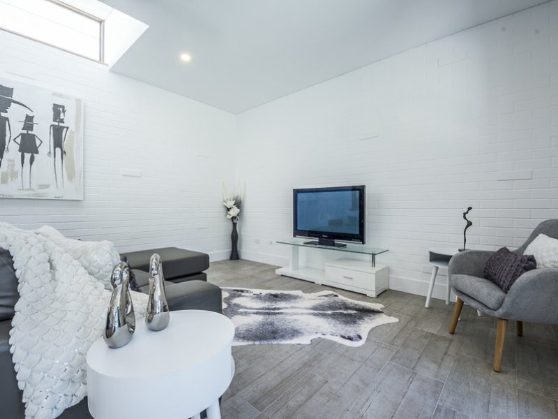 16A White Road, Kalamunda WA 6076