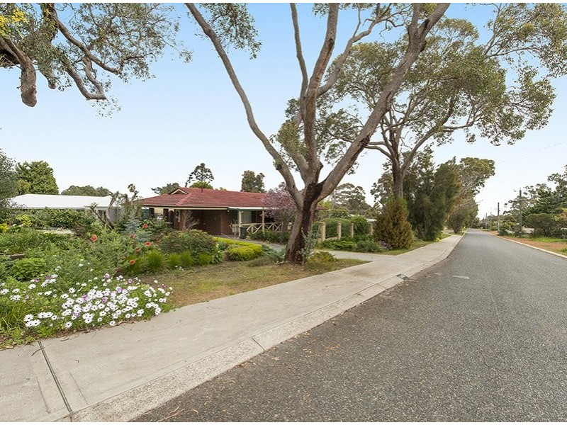 1 Springdale Road, Kalamunda WA 6076