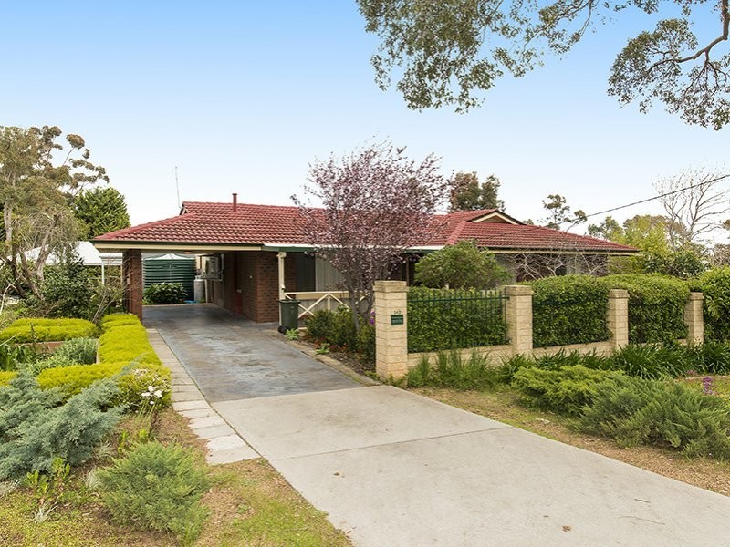 1 Springdale Road, Kalamunda WA 6076