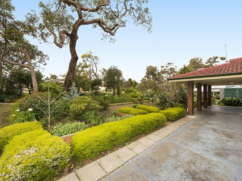 1 Springdale Road, Kalamunda WA 6076