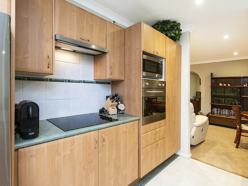 27 Kadina Road, Gooseberry Hill WA 6076