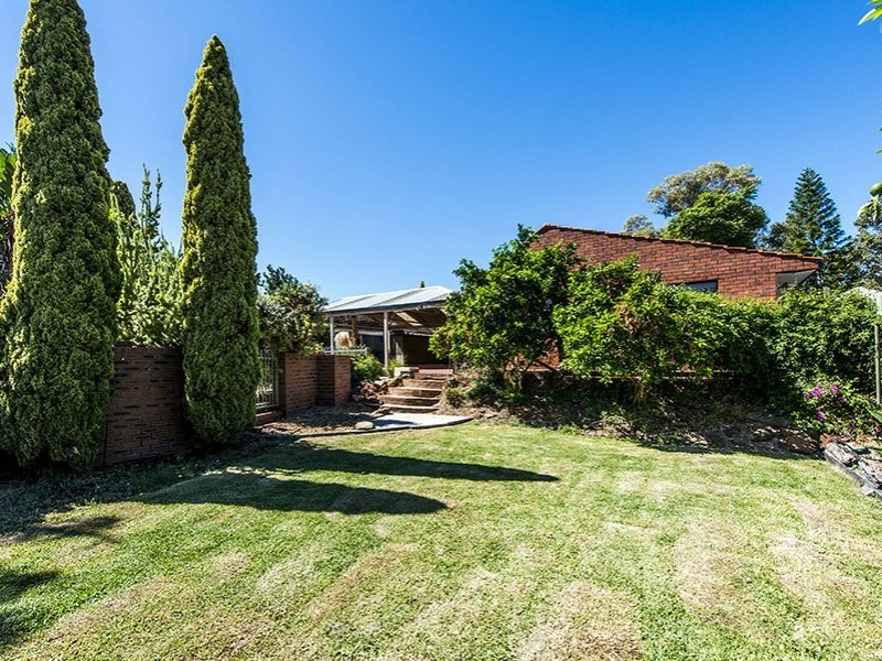 7 Valiant Close, Lesmurdie WA 6076