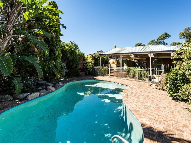 7 Valiant Close, Lesmurdie WA 6076