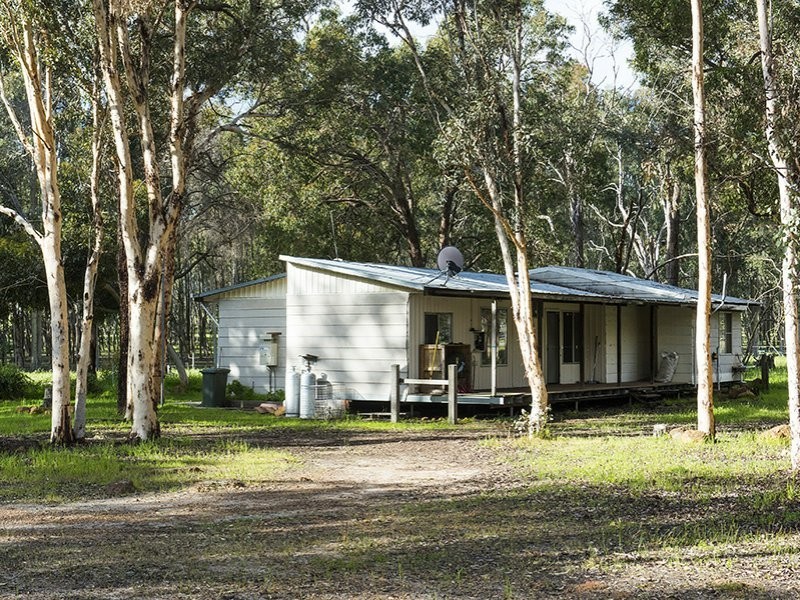 263 Refractory Road, Bakers Hill WA 6562