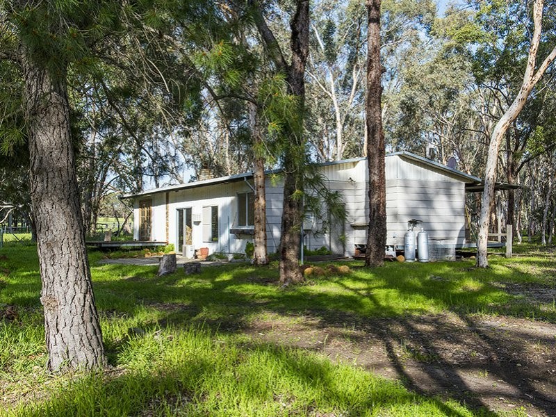 263 Refractory Road, Bakers Hill WA 6562
